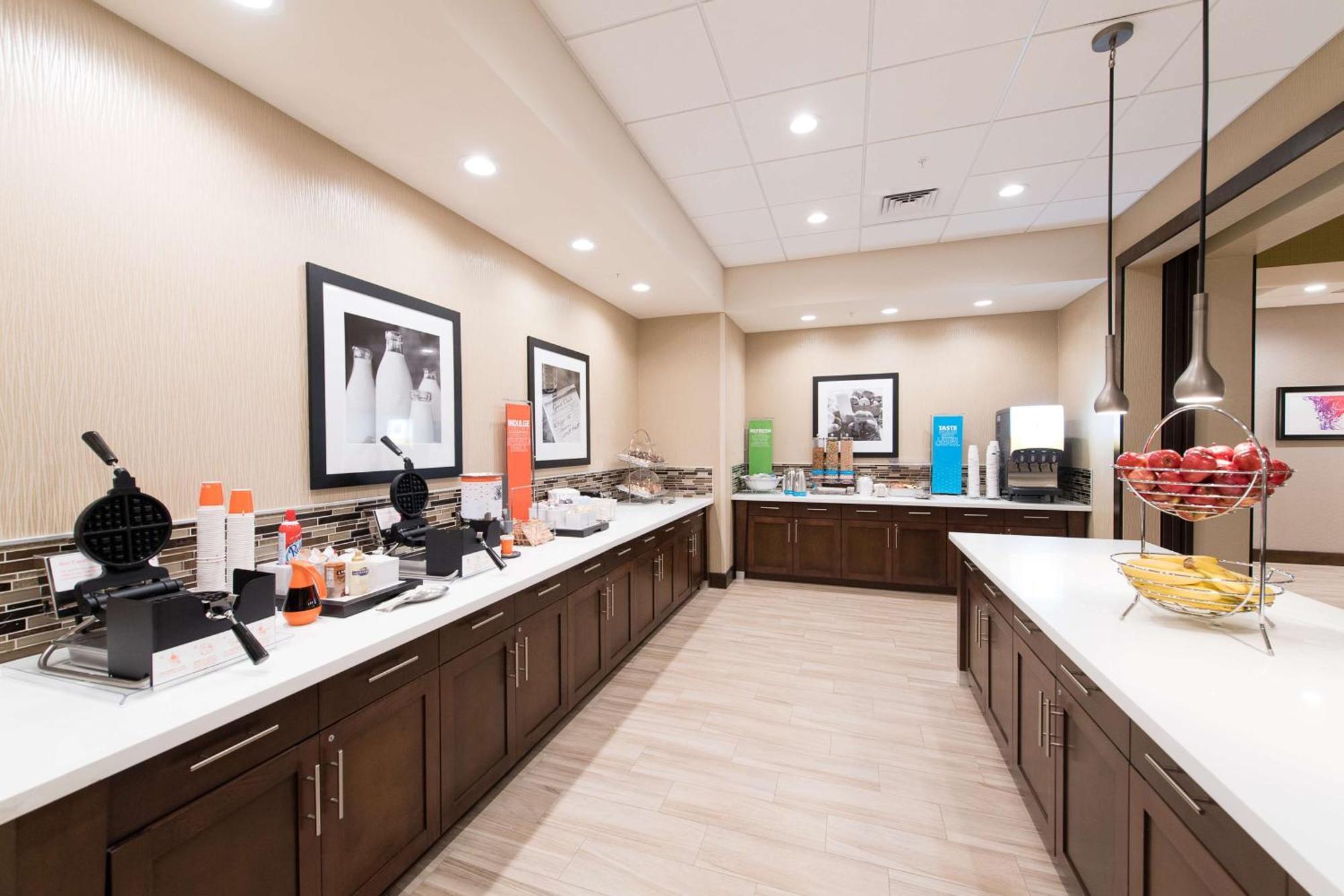 Hampton Inn And Suites Fayetteville, Nc Bagian luar foto