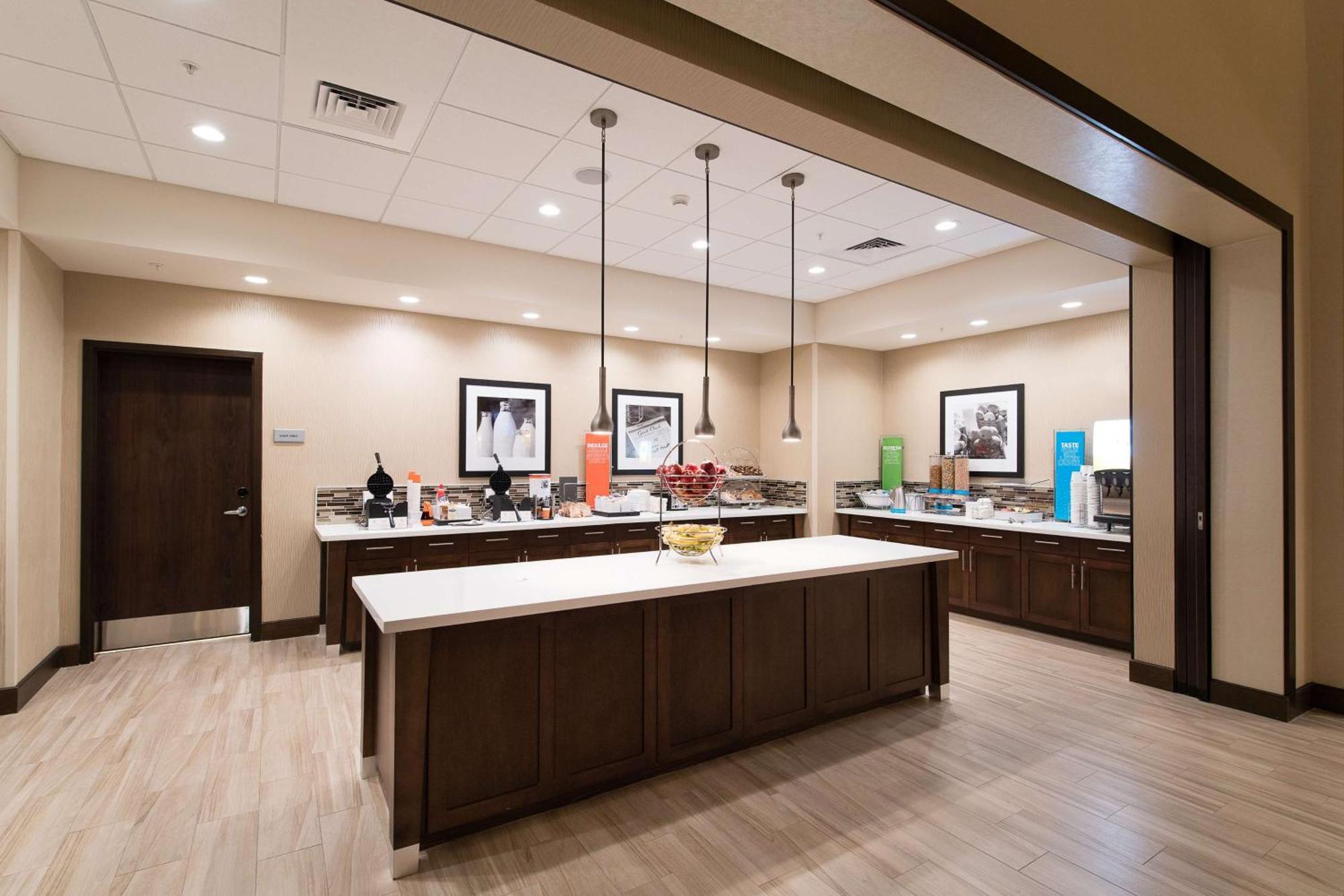 Hampton Inn And Suites Fayetteville, Nc Bagian luar foto